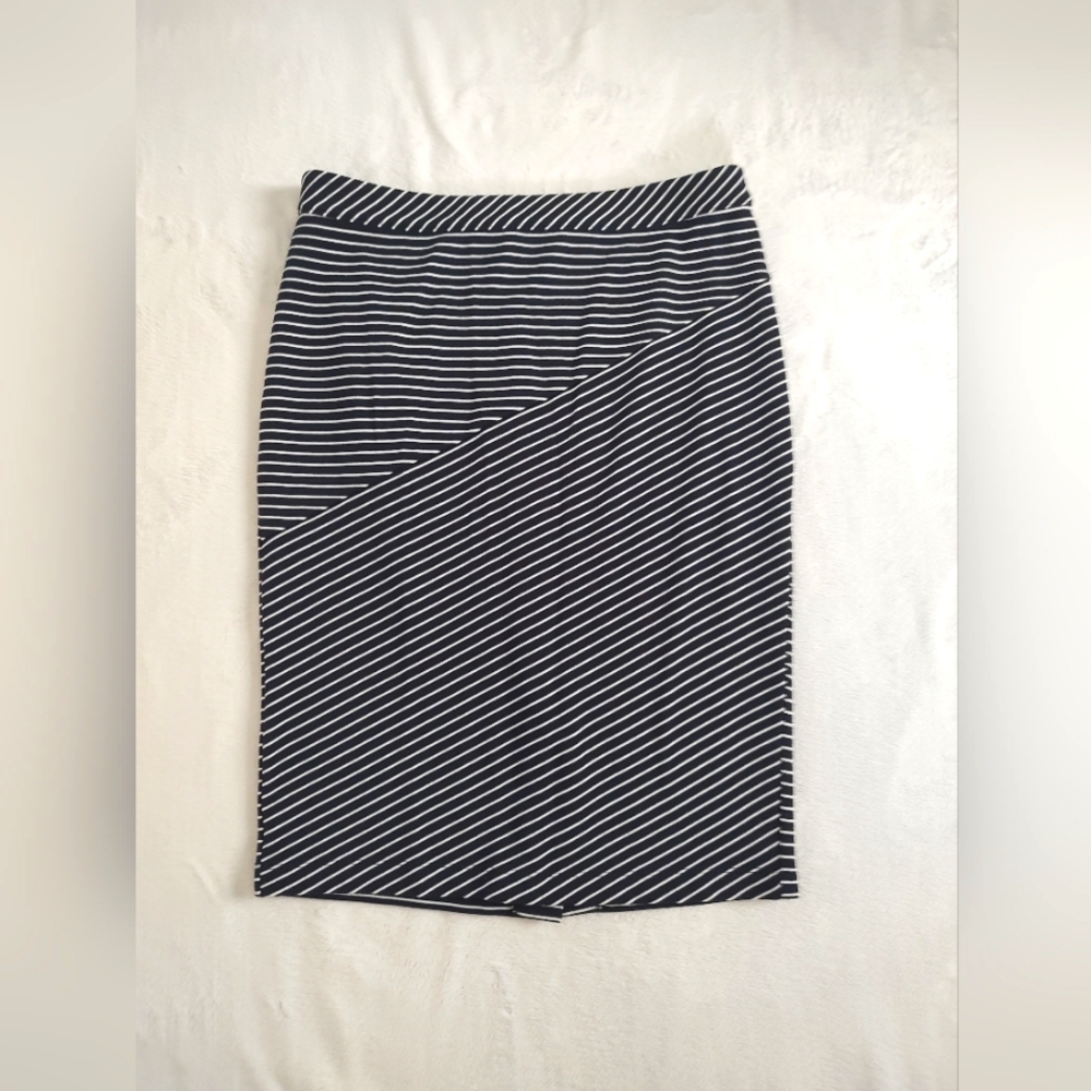 Banana Republic Size: 14 Navy And White Striped Skirt
